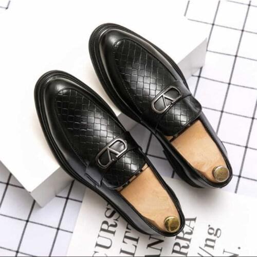 2021 Summer New Pu One Legged Shoes Mens British Trend Cattle Tendon Bottom Metal Decorative Casual ShoesTassel Pointed 4kd116