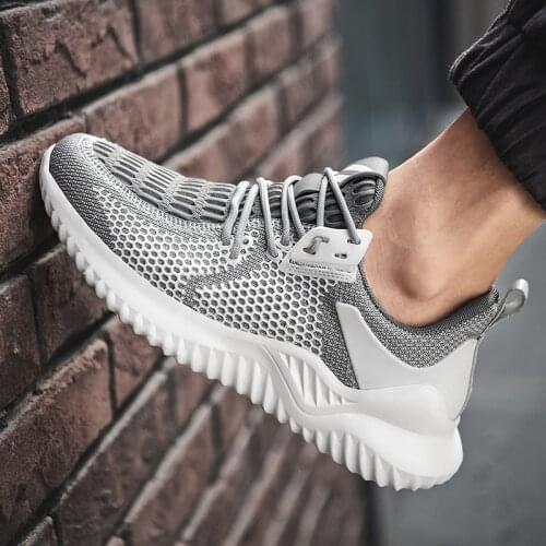 Mesh Breathable Summer Shoes Light Comfortable Outdoor Walking Shoes High Quality Men Shoes Flexible Male Sneakers New Arrivial