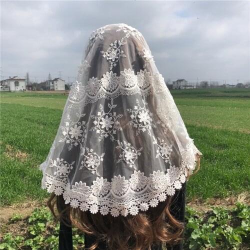 White Womens Lace Catholic Veil Mantilla for Church Head Covering Scarf 3D Flower Mass Voile Shawl Kerchief Dentelle Infinity