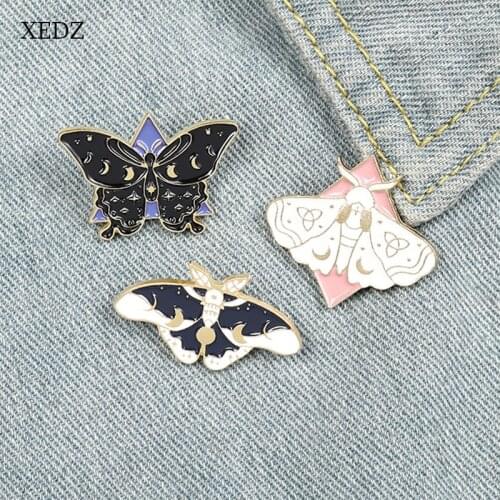 XEDZ Cartoon Animal Moth Butterfly Enamel Brooch Fashion Break Cocoon Into Butterfly White/Black Moth Badge Clothing Accessories
