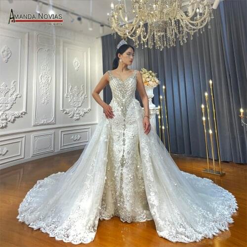 2022 Elegant Lace Wedding Dresses White V-Neck Backless Button Bride Wedding Gowns mermaid
