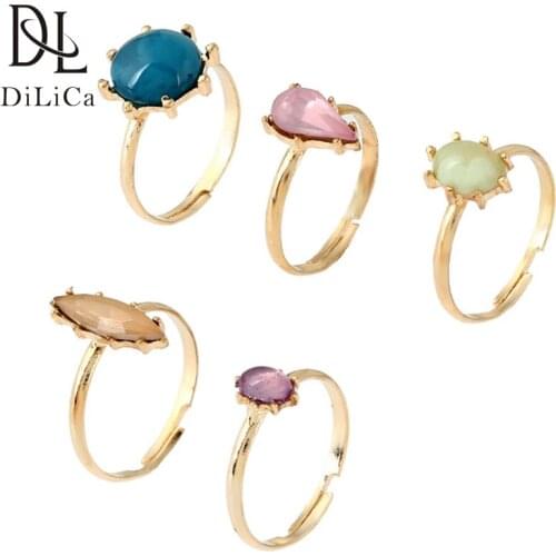 DiLiCa 5PCS/Set Fashion Finger Rings Women Alloy Acrylic Geometric Charming Rings Costume Jewelry Female Gold Color Ring
