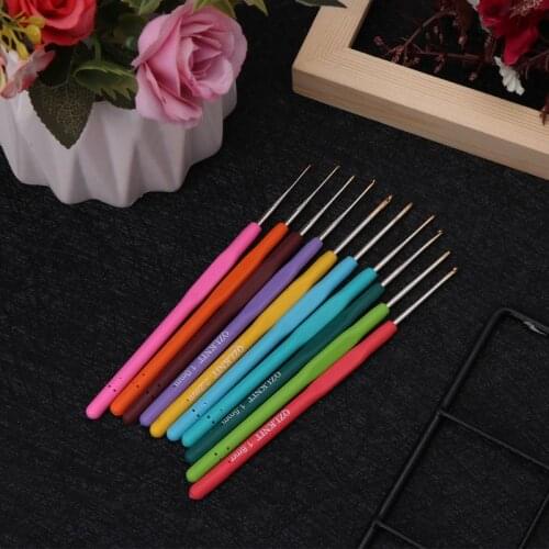 10Pcs Bearded Needle Crochet Hooks Set Ergonomic Soft-Grip Handle Sewing Knitting Knitwear DIY Tools
