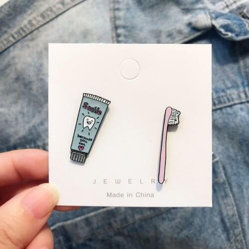 2 Pcs Toothbrush Toothpaste Pin Smile Tooth Eat Pizza Burger Lapel Pin Dentist Brooches Women Men Cartoon Daily Supplies Brooch