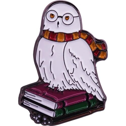 Snow owl lapel pin perfect witch or wizard collection