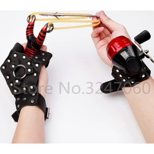 Outdoor Hunting Fishing Slingshot Catapult + Real Edition Fish Fishing Arrows High Speed Fishing and Hunting Classic Package