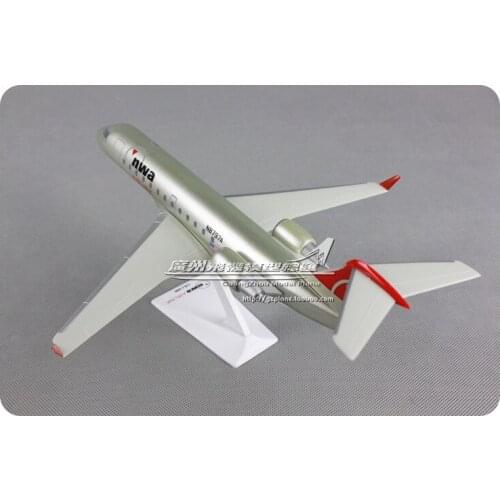 28cm American Northwest Airlines NWA Airlink CRJ-200 1: 100 Plastic Assembly Aircraft Model For Adult Kid Xmas Birthday Gift