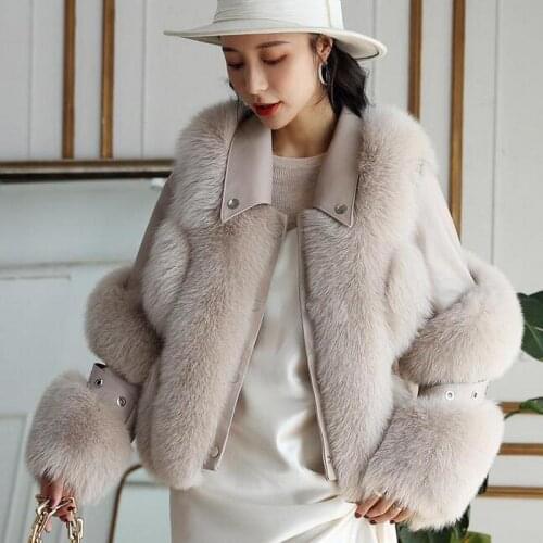 2020 New Women Fox Fur Coats Genuine Leather Turn-down Collars Winter Warm Fur Clothing Overcoats Fashion Outwear Luxury Fur