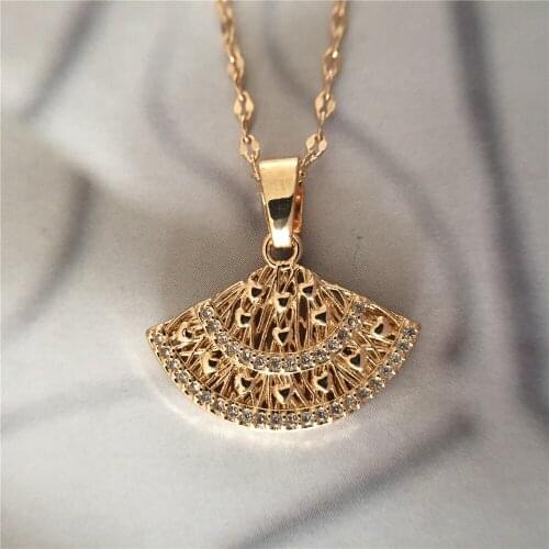 Pretty Gold Color Plating Heart Engraved Fan Shape Pendant Women Necklace Elegant Copper Zircon Dainty Jewelry Decoration