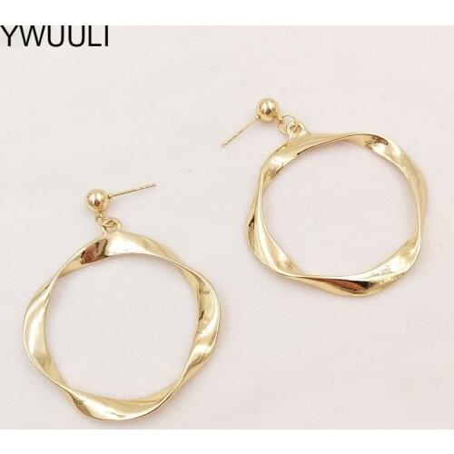 Simple Geometric Twisted Design Round Stud Earrings for Women Fashion Aros New Brincos Christmas Gifts A-Y9