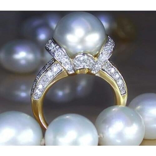 Huitan Romantic Imitation Pearl Ring Anniversary Birthday Gift for Women Shiny CZ Stone Elegant Ladys Party Ring Trendy Jewelry