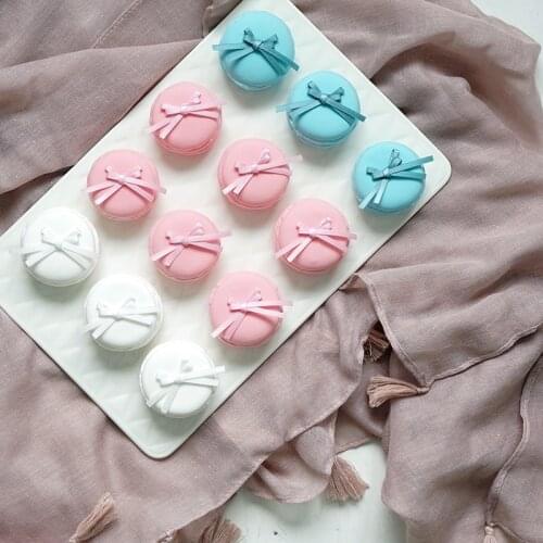 Simulation macaron Cute girl heart dessert props Bow macaron Childrens room soft furnishings