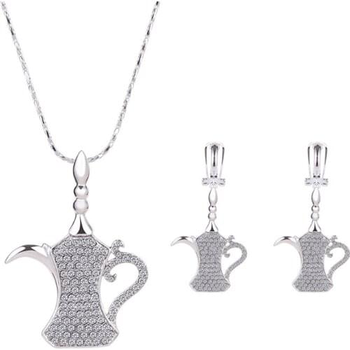 Hot Wholesale Fashion Jewelry Set Necklace Earrings Pendant Crystal Diamand Jewelry A Design For Bridal/Party/Birthday