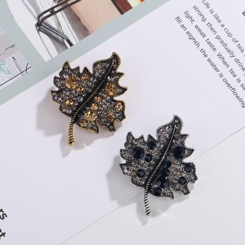 Vintage Rhinestone Leaf Shape Brooches for Women Enamel Brooch Pins Jewelry Accessories