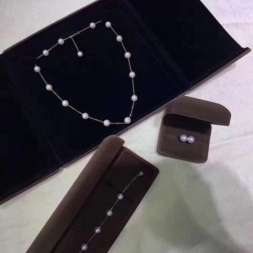 Natural fresh water pearl necklace is round pearl with bright light and slight flaw