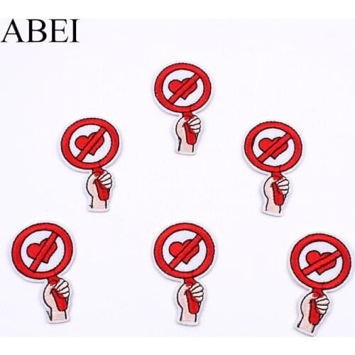 10pcs/lot Funny Patch Embroidered Iron on Hand With Love Sign Stickers Clothes Embroidery Jeans Badge Garments Sew on Appliques