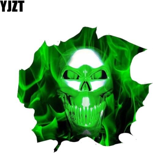 YJZT 13.4CM*12.5CM Creative Styling Green Flaming Skull Car Sticker Accessories Decal 6-0641