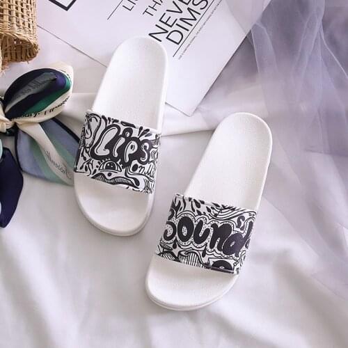 Summer Men Slippers Unisex Bathroom Home Slides Male Couple Beach Sandals Fashion House Shoes Non-slip Floor Flip Flops TX222