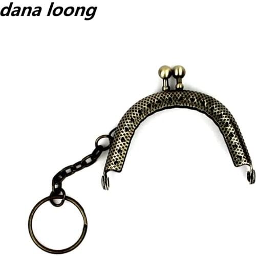 1 Piece Inner Diameter 6 CM Antique Bronze or Silver Metal Purse Frame Kiss Clasp Lock With Key Ring Bag Parts Accessories