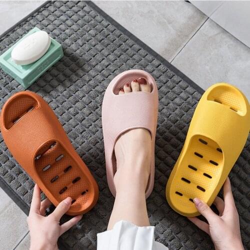 Fashion New Thick-soled Non-slip Bathroom Men Female Slippers Summer Home Water Leakage Comfortable Indoor Soft-soled Shoes