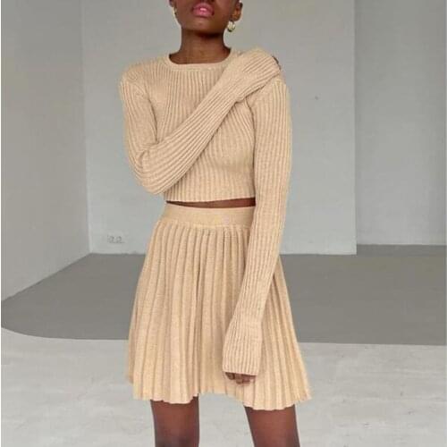 Holiwind 2021 Autumn Knitted Sweater Set O-Neck Long Sleeve Warm Sweater And Pleated Skirt Tricot Pull Femme
