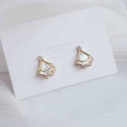 Simple Geometric Tiny Shell Earring for Women AAA Cubic Zirconia Cute Lovely Stud Earrings Daily Bijoux Birthday Gift Accessorie
