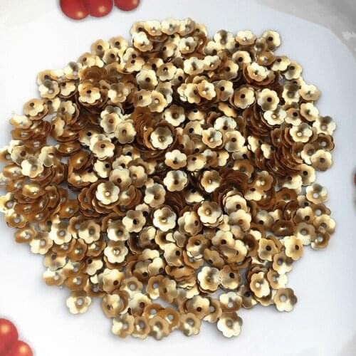 100g/Lot Cup Plum Loose Blossom Gold Silver White Pink Flower Sequins for Sewing Craft Wedding DIY Decoration Confetti
