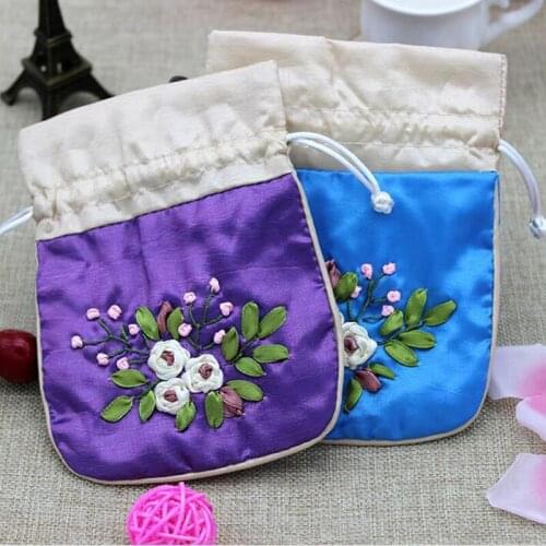 50pcs Handmade Embroidery Patchwork Flower Gift Bag Drawstring Satin Silk Jewelry Cosmetic Storage Pouches Gift ZA4890