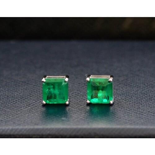 G14k pure gold earrings with four claw emerald inlays, square rimless inlays and exquisite earrings can be customized