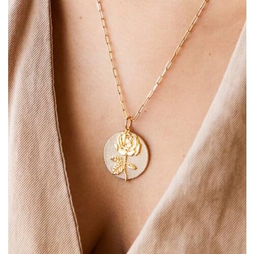 Gorgeous Vintage Jewelry For Women Bitrh Month Flowers Pendant Necklaces for Women Plated 18k Gold Chain Choker Female Necklace