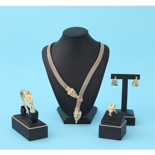 2021 Feb Bridal Gift Wedding African Beads Jewelry Set Brand Woman Fashion Dubai Gold Color Jewelry Set Wholesale Design