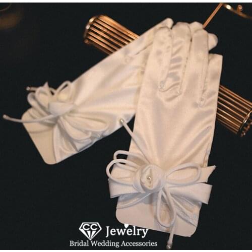 CC Wedding Gloves Women Accessories Bridal Dress Engagement Jewelry Butterfly Shape Mittens Finger Gants Costume Prom Gift AN188