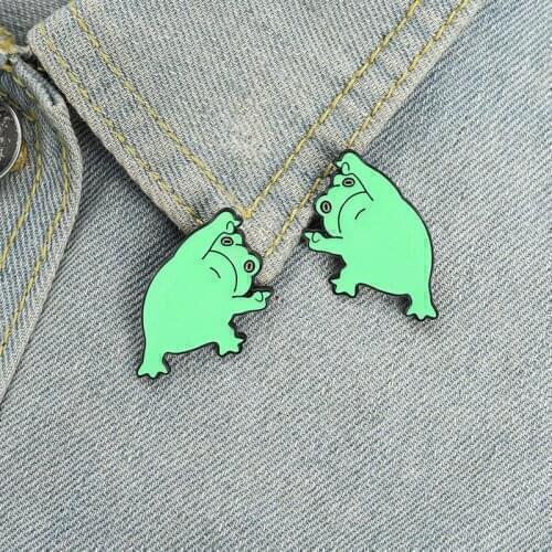 Creative Cartoon Pin Personality Cute Cartoon Frog Couple Brooch Cute Shape Alloy Paint Badge Backpack Clothes Accessories