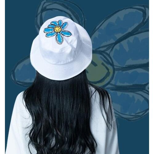 2021 Ladies Bucket Hat Double-sided Chrysanthemum Print Fashion Fisherman Hat Women‘s Hat Mens Sun Hat Casual Wind Shade Beach