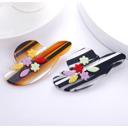 Cute Big Hat Acrylic Brooches for Women Vintage Flower Pins and Brooches Fashion Jewelry Scarf Buckle Jewelry Accessories New