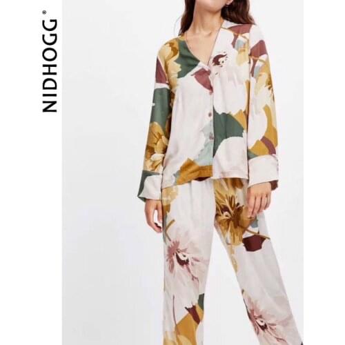 New Satin Floral Printing Pajama Set Fashion Long Sleeve Pijamas Women V-Neck Loungewear Set 2 Piece Home Clothes Sleepwear 2020