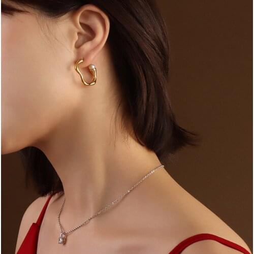 European And American Ladies Special Shaped Curved Exaggerated Punk White Freshwater Pearl Earrings 316 Surgical Steel Jewelry