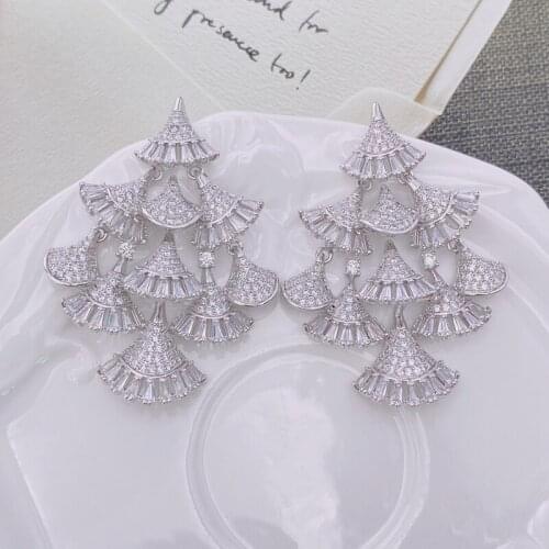 Dangle Earrings 澜意卡 China