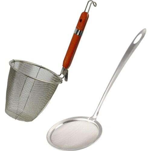 Wooden Handle Kitchen Ware Dumplings Noodles Mesh Strainer with Kitchen Mesh Hanging Oil Filter Net Strainer Scoop