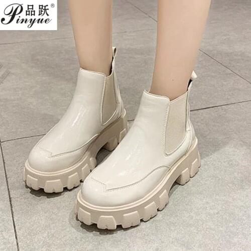 Pinyue Fashion Footwear