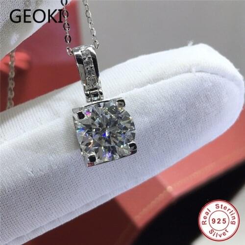 Geoki 2 Ct Passed Diamond Test Perfect Cut D Color VVS1 Moissanite Cow Head Pendant Necklace 925 Sterling Silver Wedding Jewelry