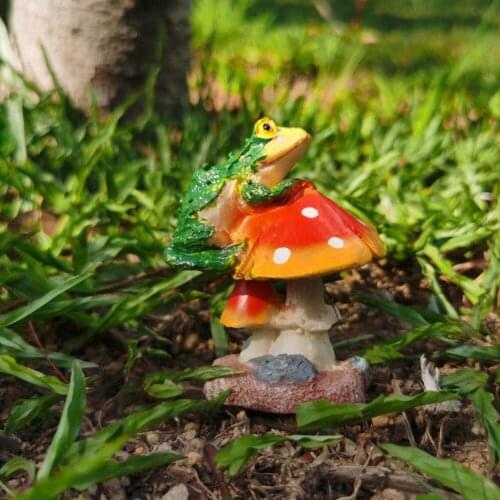 Super-mini Mushroom Cultivation Bonsai Micro Landscape Garden Decorative Flower Pot Placement Lovely Frog Stay