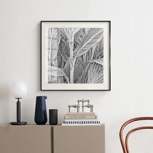 Simple modern black and white leaves in northern Europe pencil sketch art decoration picture painting core spray painting