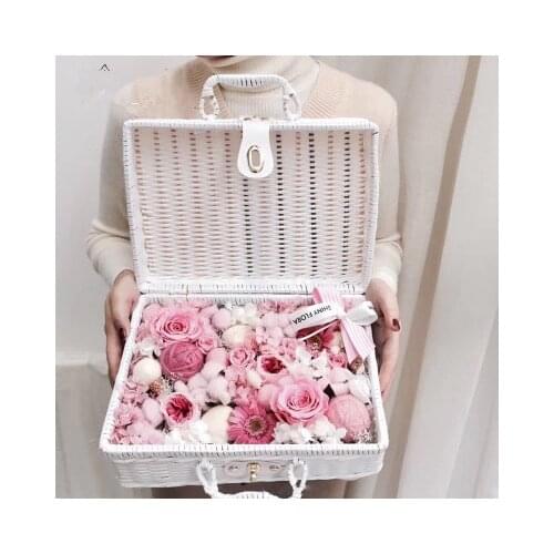 Luxury Handbags Women Designer Straw Shoulder Bag Ladies Handmade Woven Beach Messenger for Bag Flower arrangement Storage Box