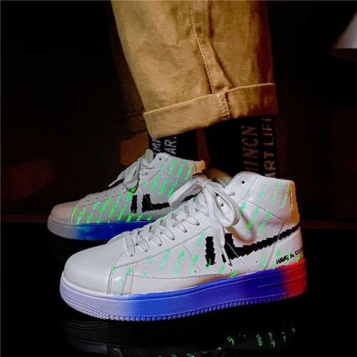 2021 Spring Summer and Autumn Glow Student Boys' Casual Sports Shoes Breathable Discoloration shoes Party White Adult Gaobang