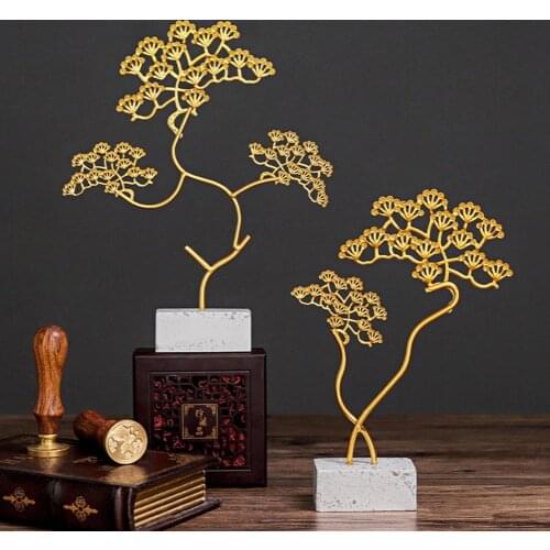 Welcoming Pine Ornament Modern Desktop Decoration Chinese Style Wrought Iron Greeting Pine Sculpture for Living Room Table Top