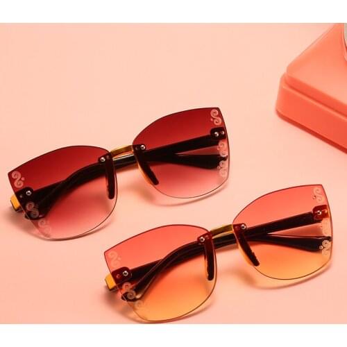 New Hot Sale Frameless Trimming Wave Childrens Sunglasses Square Crystal Candy Color Baby Kids Fashion Sunglasses UV400 Eyewear