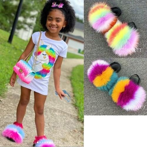 Summer Kids Fur Slippers Fluffy Raccoon Fur Slides Girls Fur Sandals Toddler Casual Beach Slippers Plush Shoes Rainbow Slides