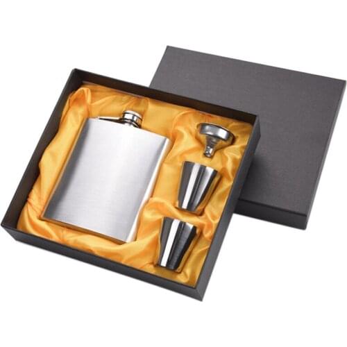 Pocket Portable Stainless Steel Hip Flask 7oz Wine Mug Wisky Bottle With Box Mini Drinkware Alcohol Bottle For Drinker Gifts