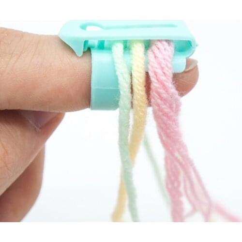 4pcs/set Finger Splitter Sweater Wool Knitting Tool 4 Yarn Guide Thimble Plastic Sewing Accessories Drop Ship